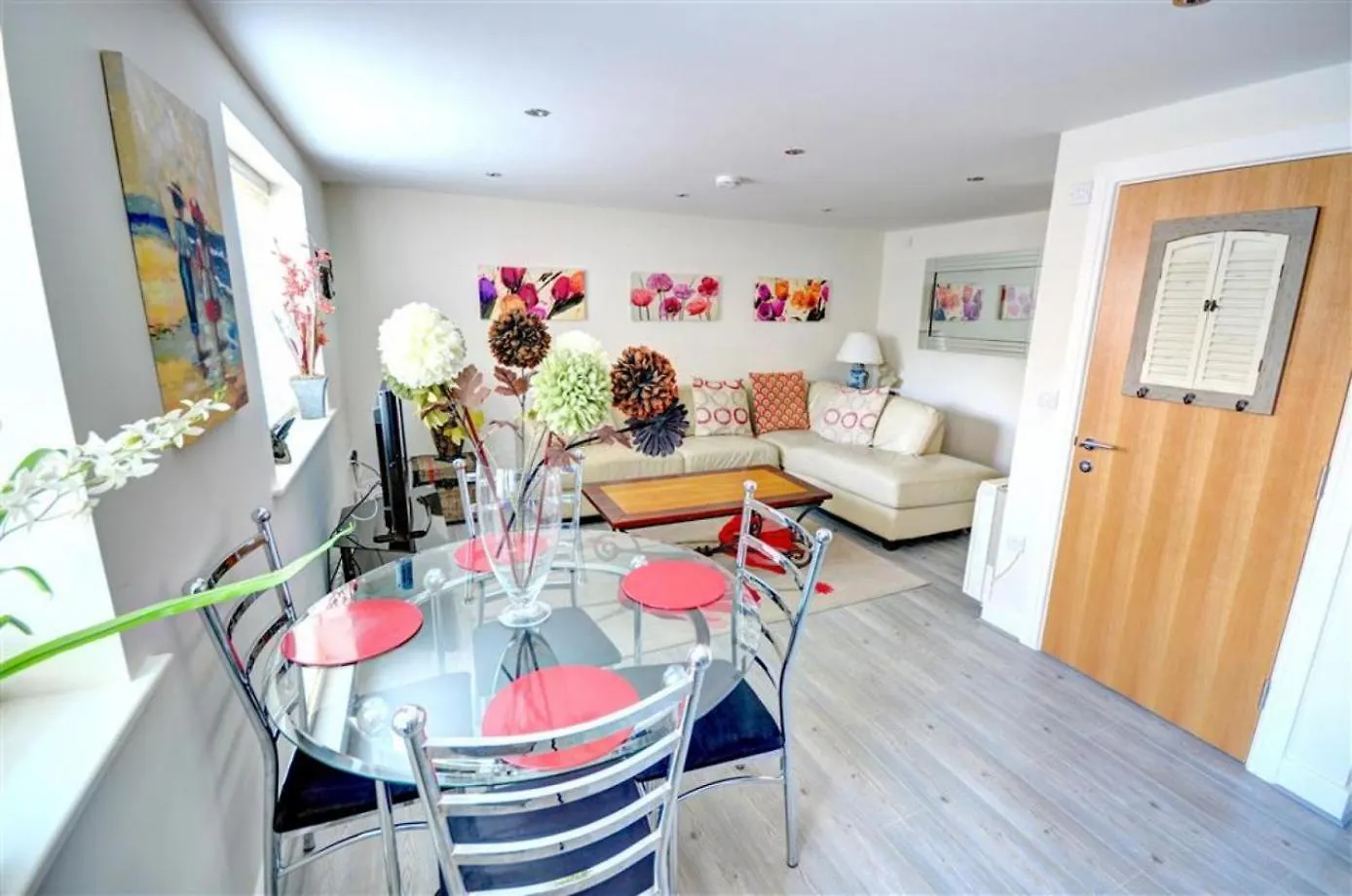Hotties House - Two-Bed Cottage, Dog-Friendly & Off-Street Parking - Scarborough United Kingdom